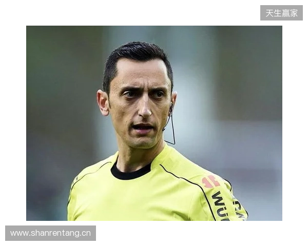 官方:穆努埃拉执法马竞vs巴萨一役,两队在其哨下均取22胜 官方:穆努埃拉执法马竞vs巴萨一役,两队在其哨下均取22胜