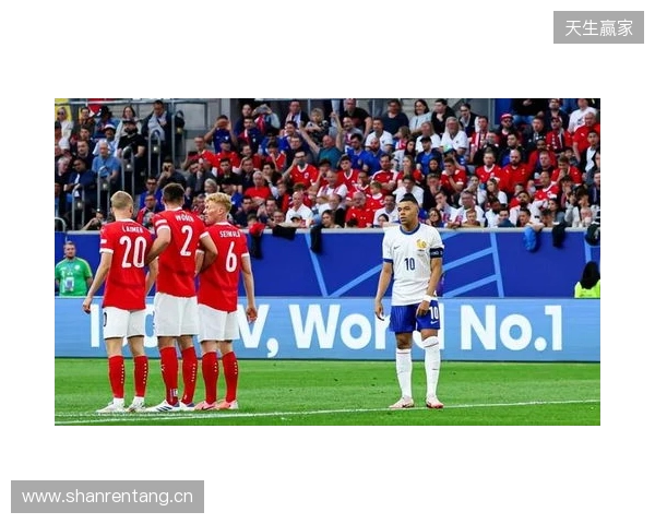 跟队:姆巴佩今日已参加球队合练,若无意外将随队赴曼市